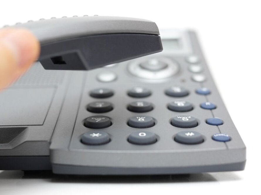 Image of a landline for answering service